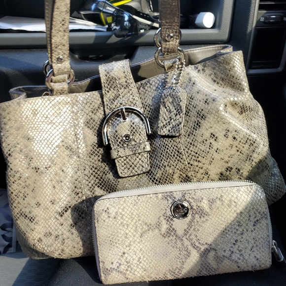 Coach Python Embossed Satchel& Wallet - Picture 2 of 9